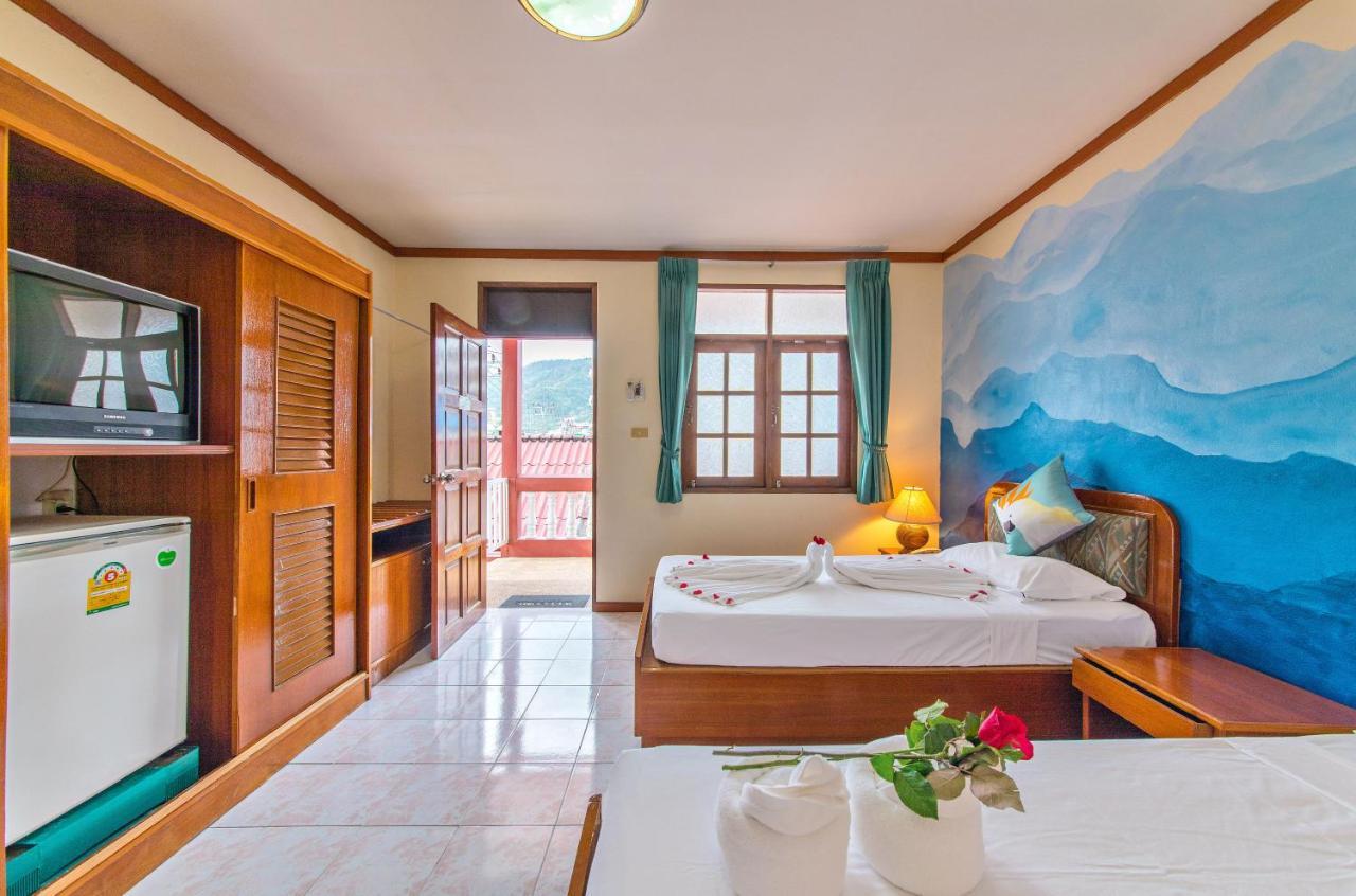 Patong Azzurro Village Hotel Esterno foto