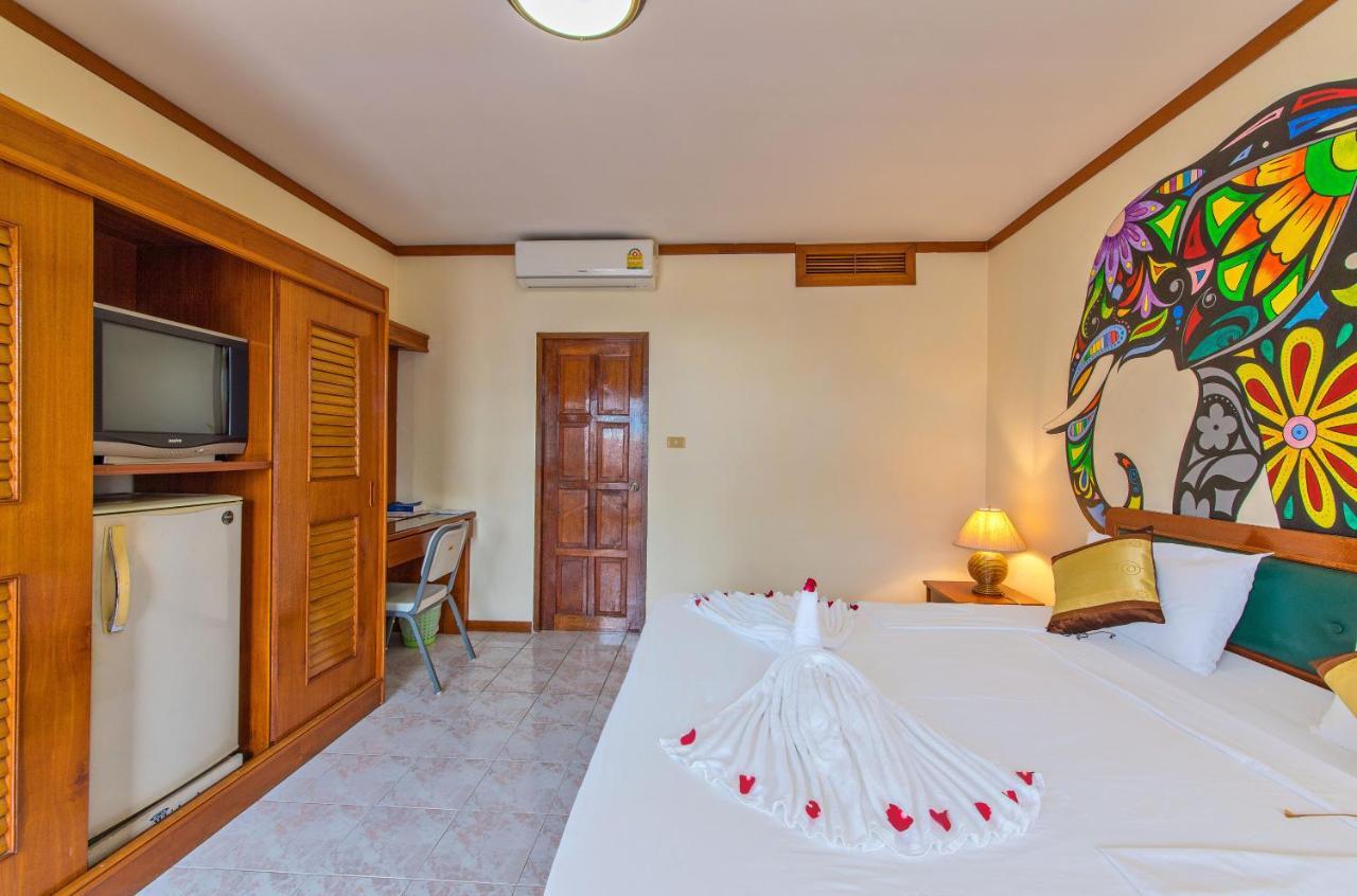 Patong Azzurro Village Hotel Esterno foto