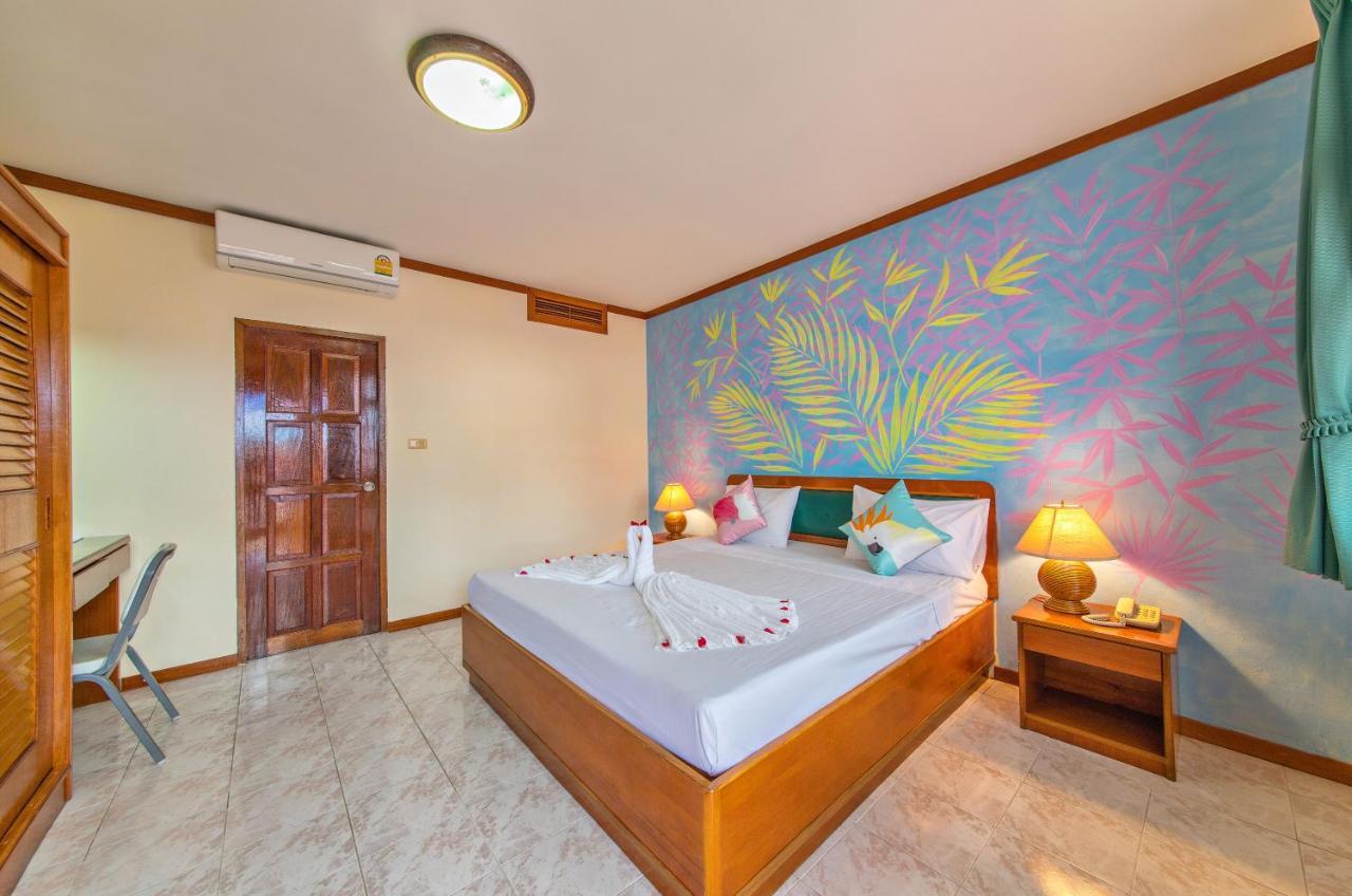 Patong Azzurro Village Hotel Esterno foto